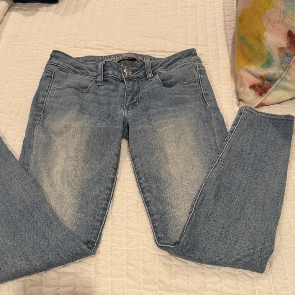 American Eagle Outfitters Light Blue Skinny Jeans